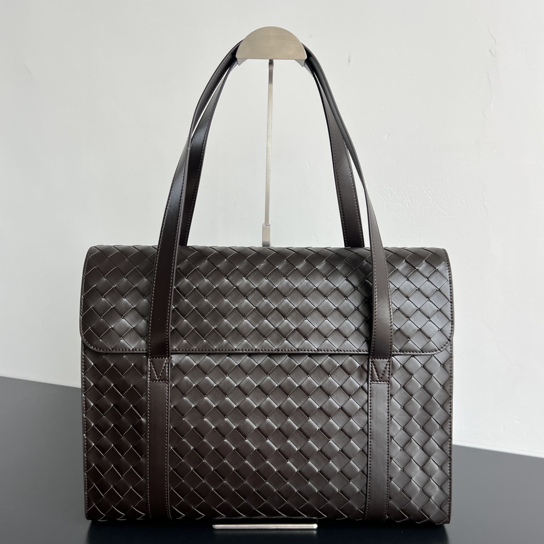 보테가베네타 Bottega Veneta Large Intrecciato Flip Flap Tote in Dark Brown