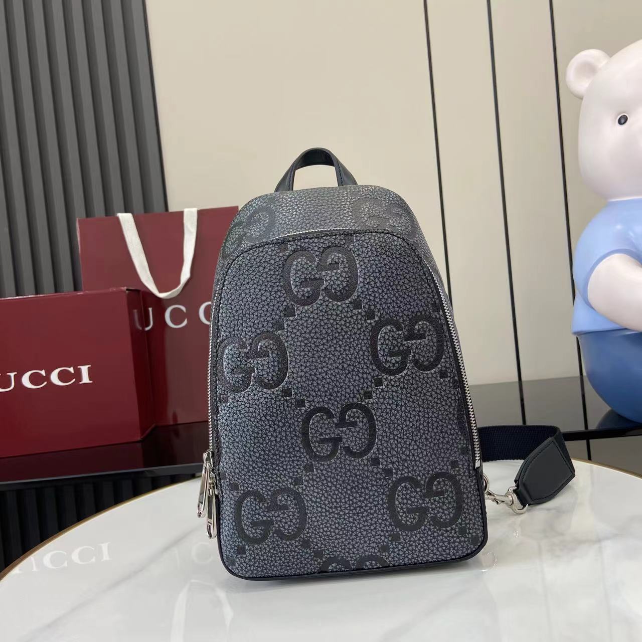 구찌 Gucci GG Supreme Small Backpack in Dark Grey