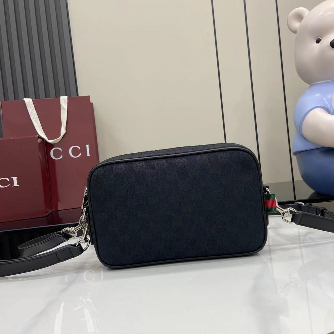 구찌 블랙 GG 캔버스 크로스바디 카메라백