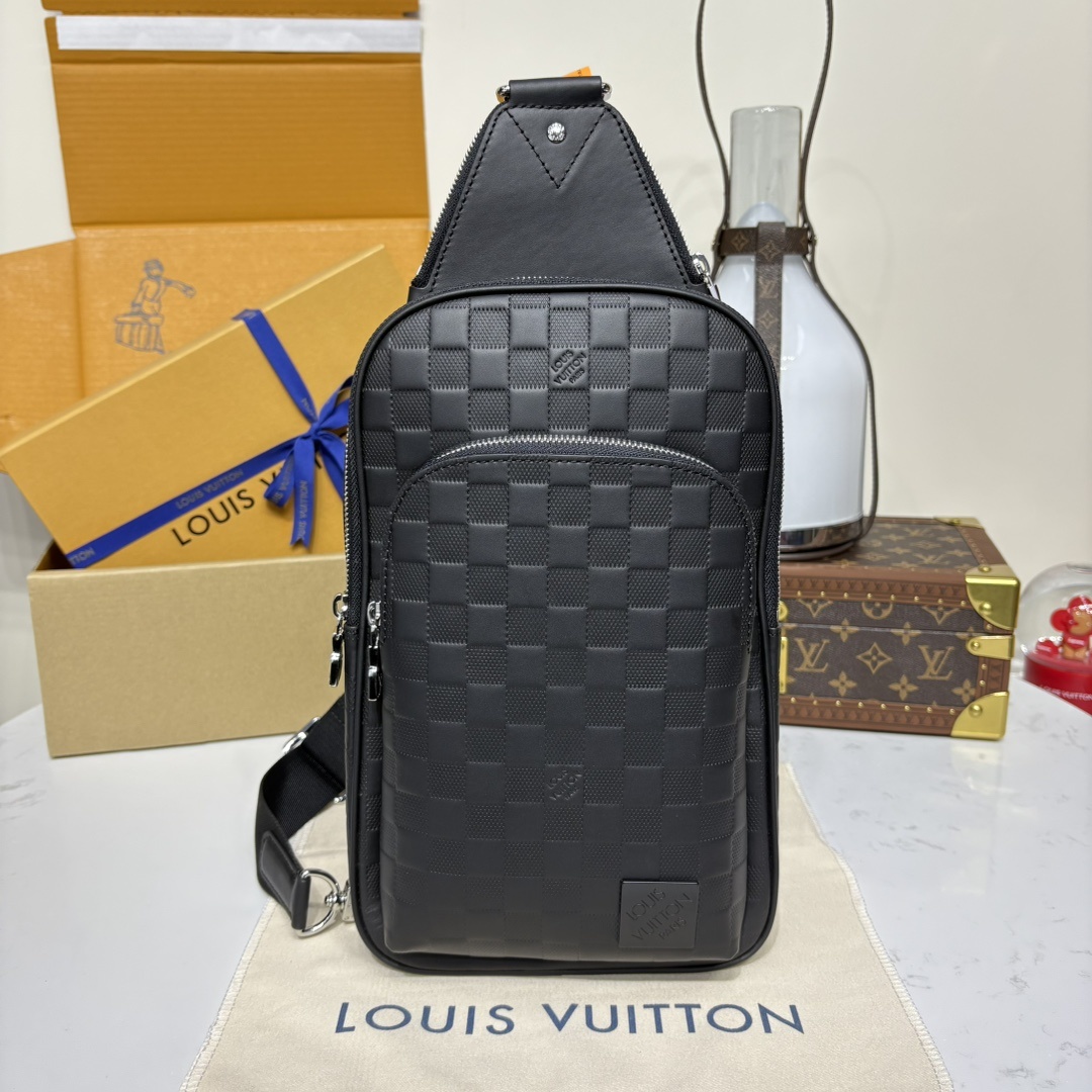 루이비통 Avenue Slingbag in Damier Infini Leather – Black