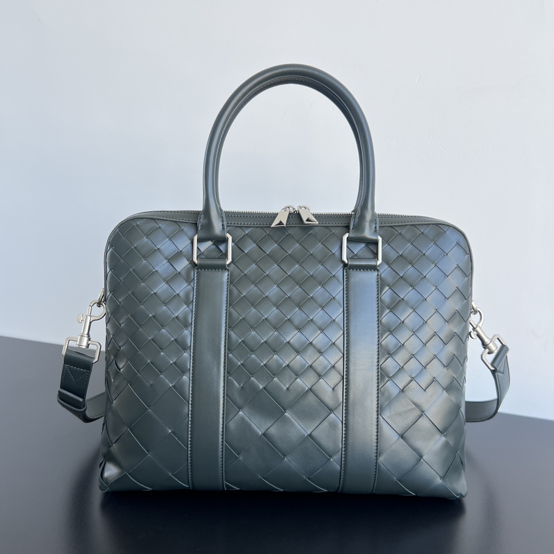 보테가베네타 Bottega Veneta Intrecciato Leather Briefcase in Dark Green