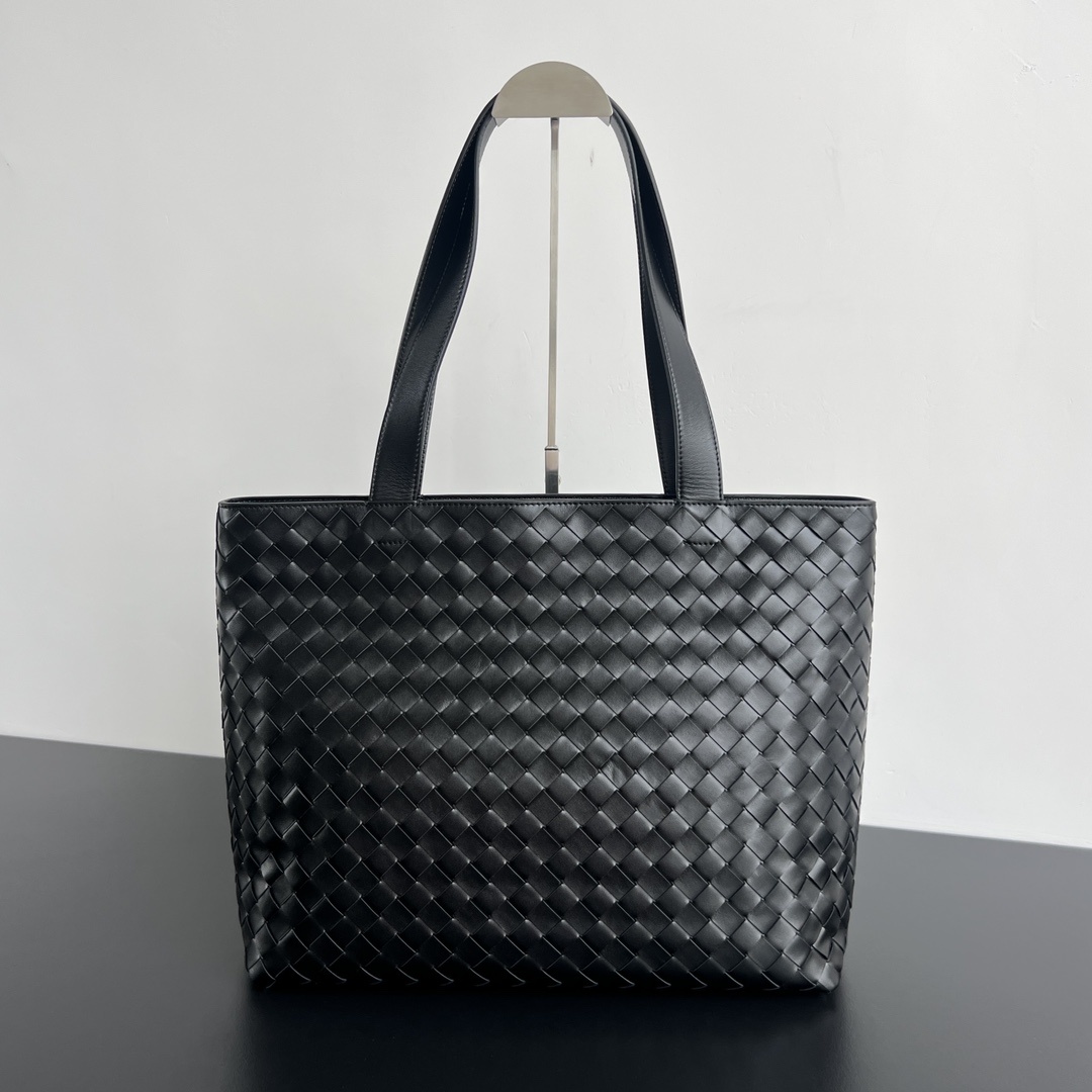 보테가베네타 Bottega Veneta Intrecciato Leather Tote Bag in Black