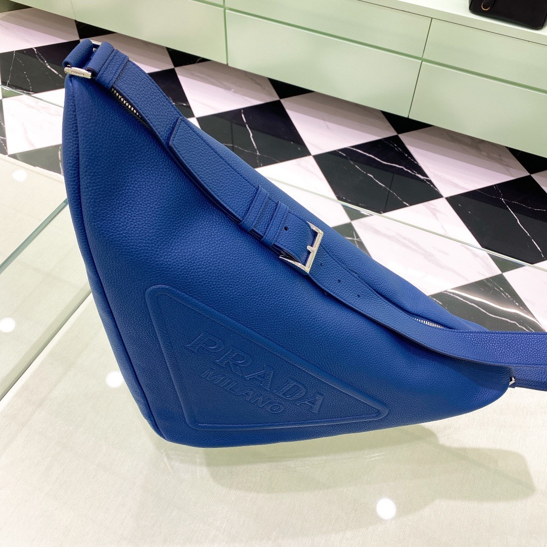 프라다 Prada Leather Triangle Bag in Cobalt Blue