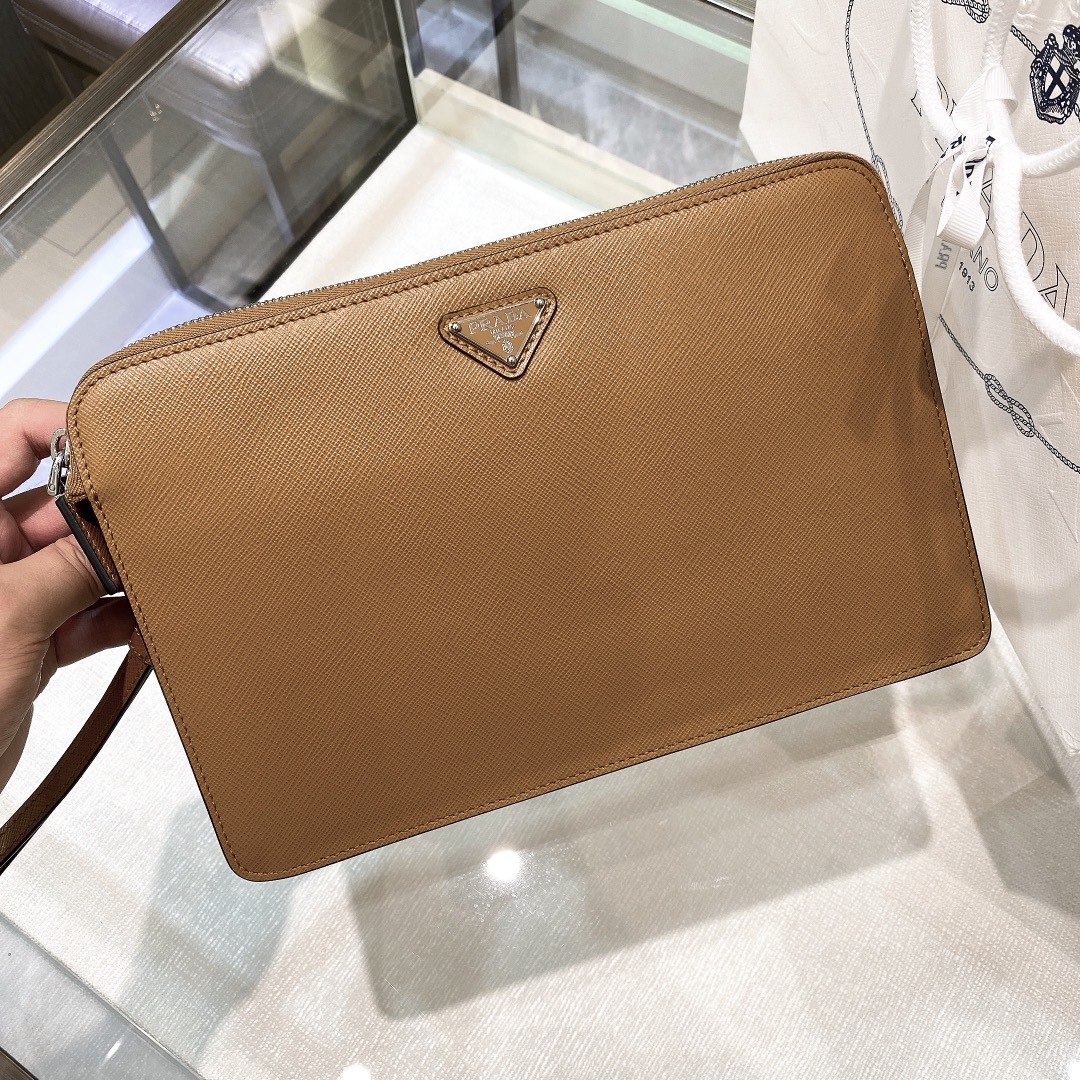 프라다 Prada Saffiano Leather Clutch Tan