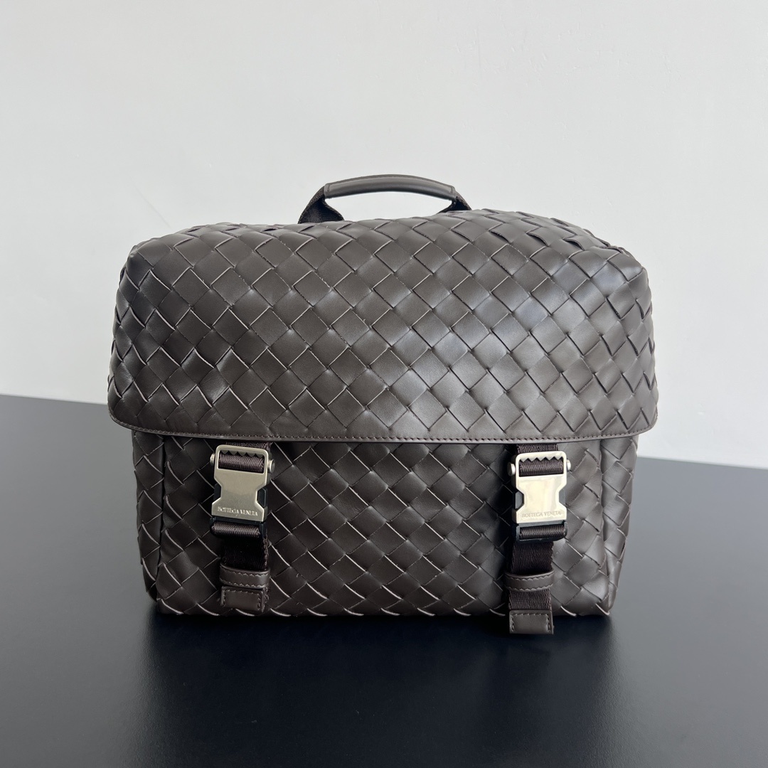 보테가베네타 Intrecciato Fold-Over Backpack – Dark Brown
