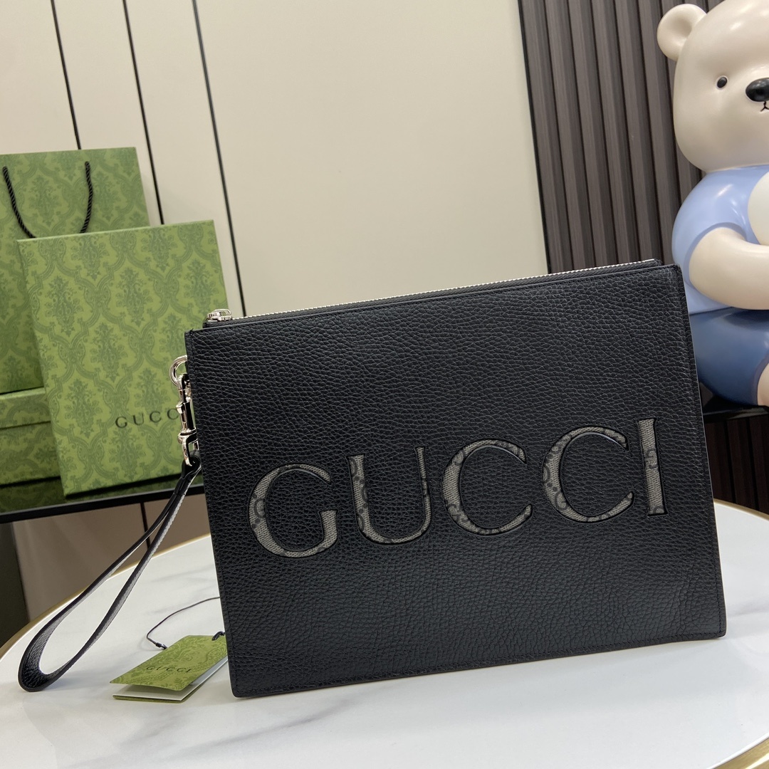 구찌 Gucci Jumbo GG Logo Leather Pouch in Black