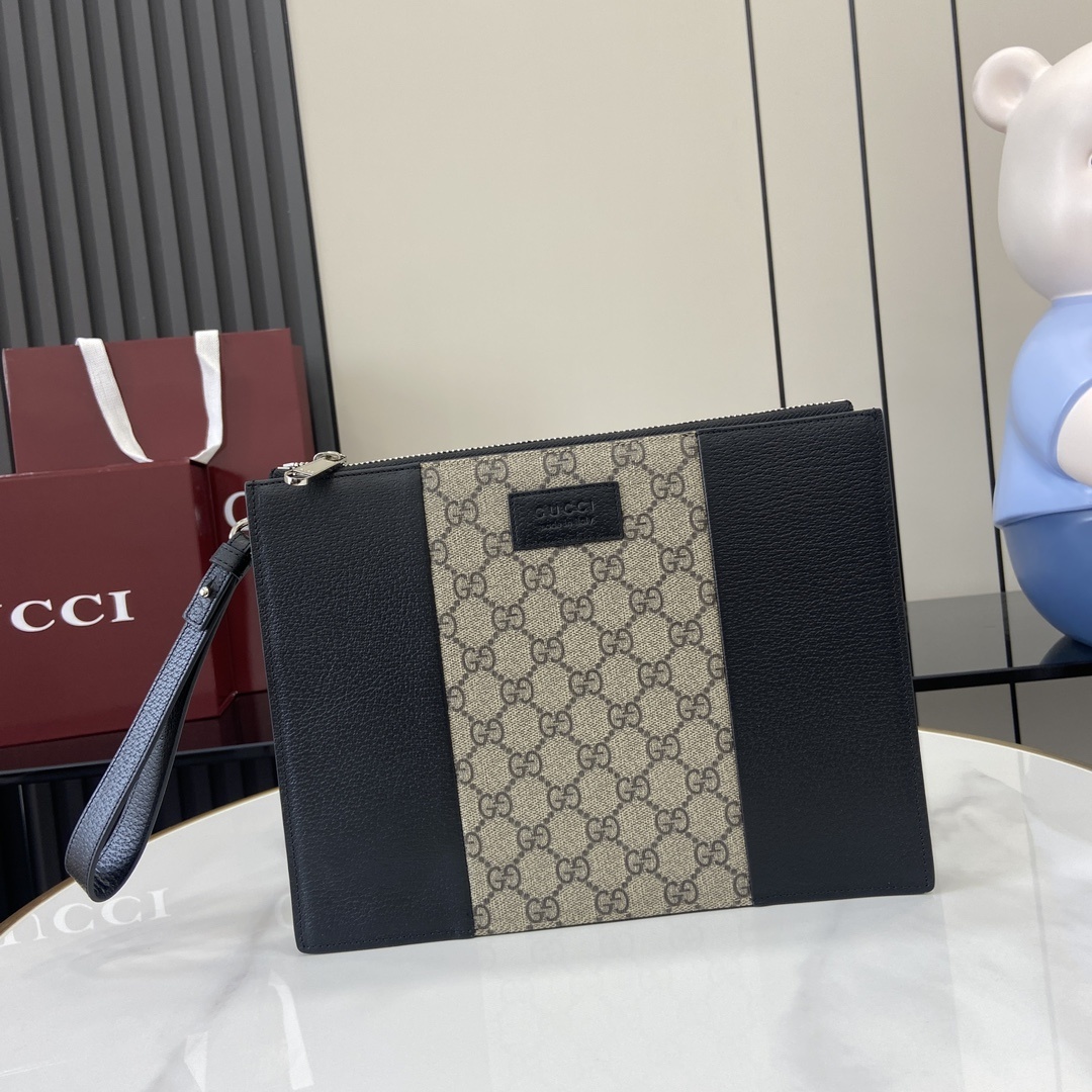 구찌 Gucci GG Supreme Canvas Pouch with Black Leather Trim Black and beige