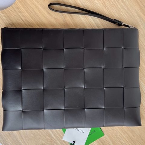 보테가베네타 Bottega Veneta Large Cassette Pouch Black