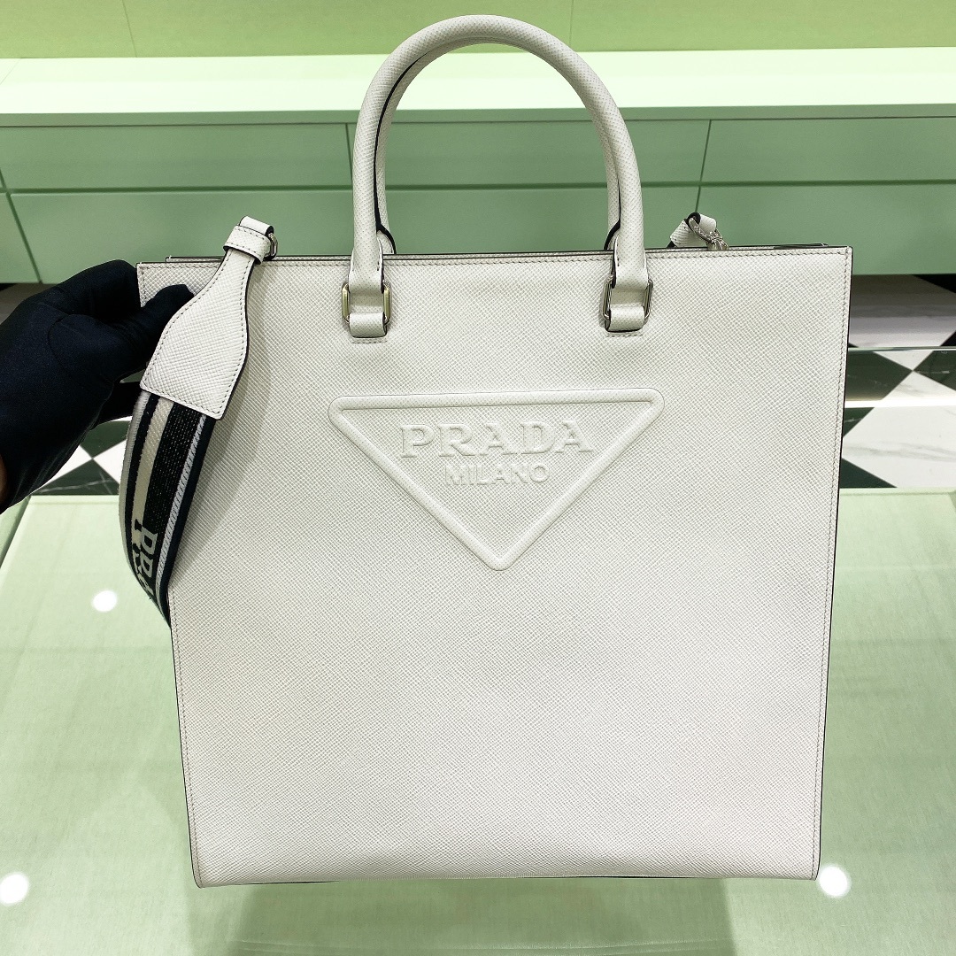 프라다 Prada Saffiano Leather Tote Bag – White