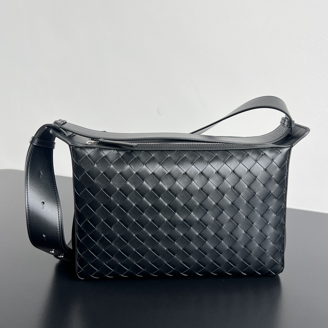 보테가베네타 Bottega Veneta Intrecciato Tribeca Shoulder Bag – Black