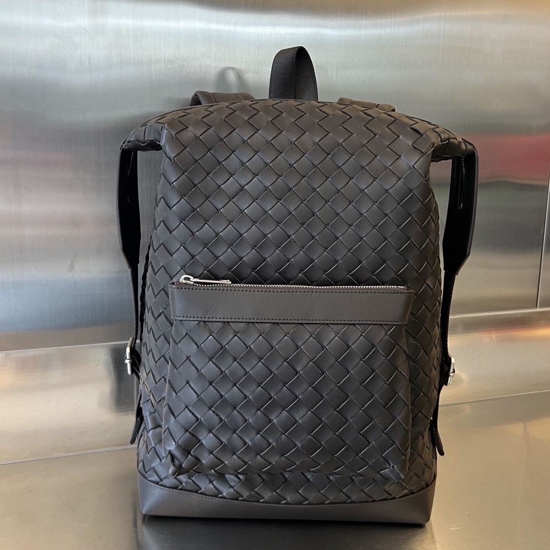 보테가베네타 Bottega Veneta Intrecciato Leather Backpack Dark Brown