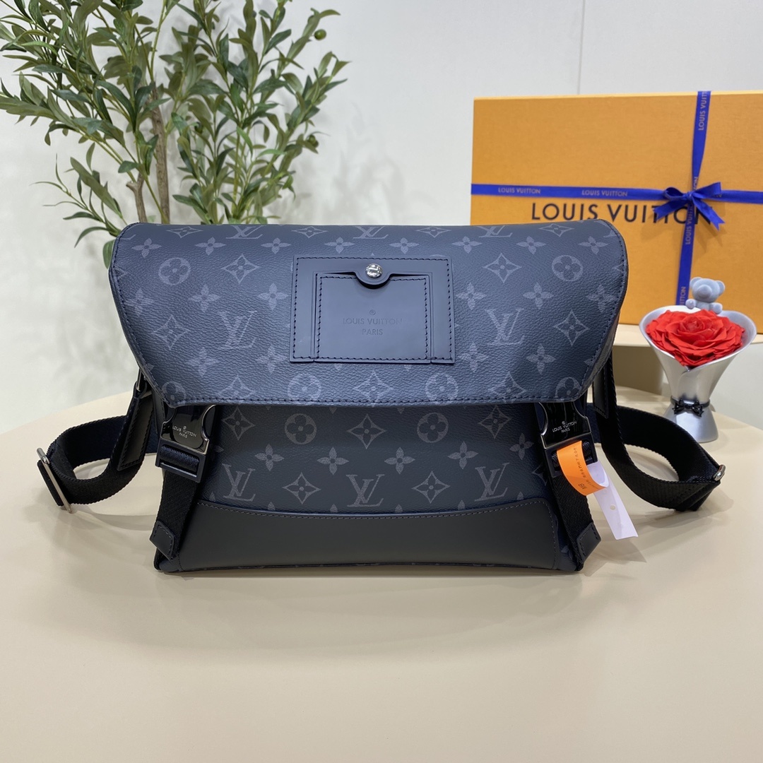 루이비통 Louis Vuitton Christopher Messenger Gray and Black