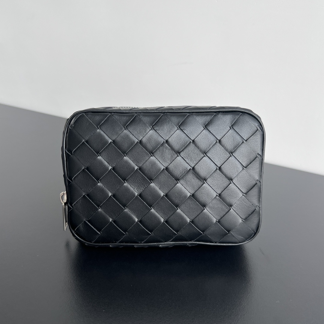 보테가베네타 Bottega Veneta Intrecciato Small Organizer in Black