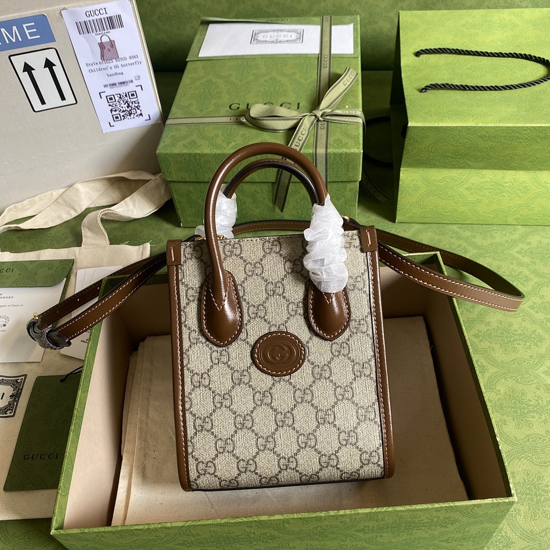 구찌 Gucci Mini Tote Bag with Interlocking G in Beige and Ebony GG Supreme Canvas Beige and brown