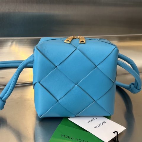 보테가베네타 Bottega Veneta Intrecciato Cube Messenger Bag Turquoise