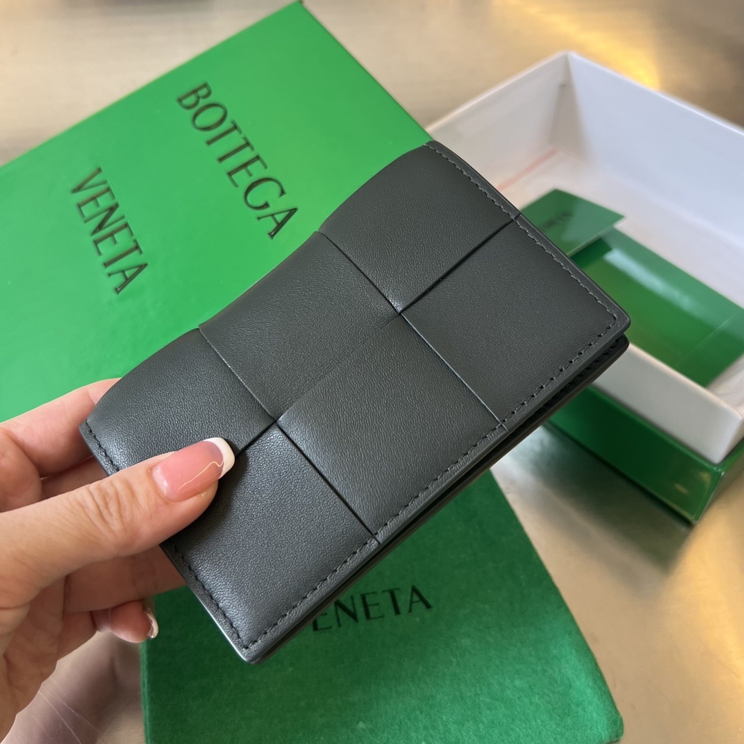 보테가베네타 Bottega Veneta Cassette Bi-Fold Wallet Dark Gray