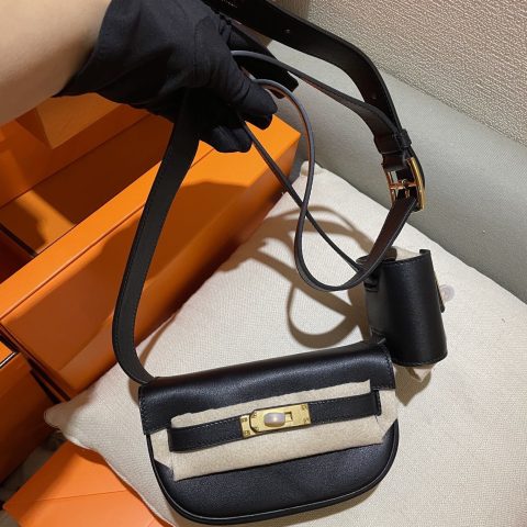 에르메스 Hermès Kelly Moove Crossbody Bag in Black and Cream