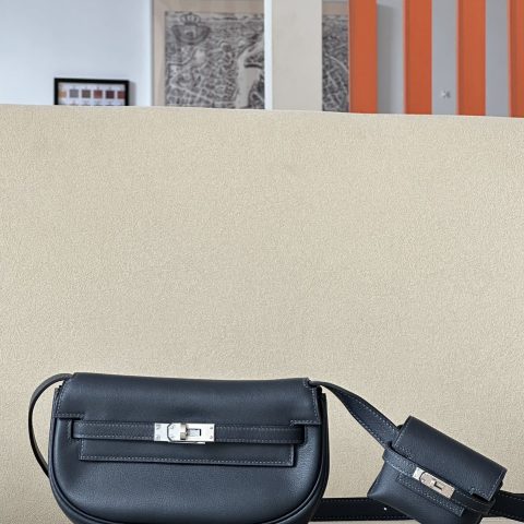 에르메스 Hermès Kelly Moove Bag in Black