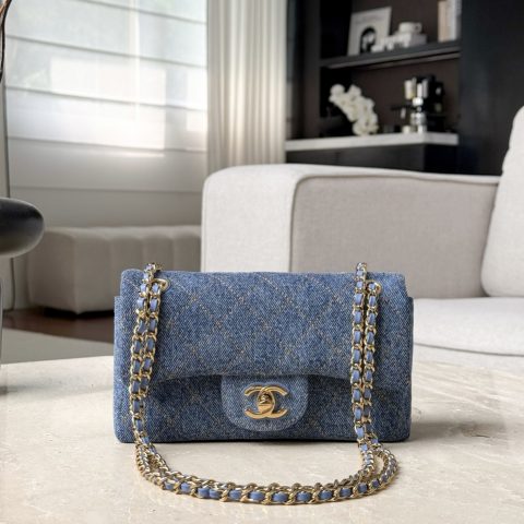 샤넬 Chanel Blue Denim Mini Flap Bag