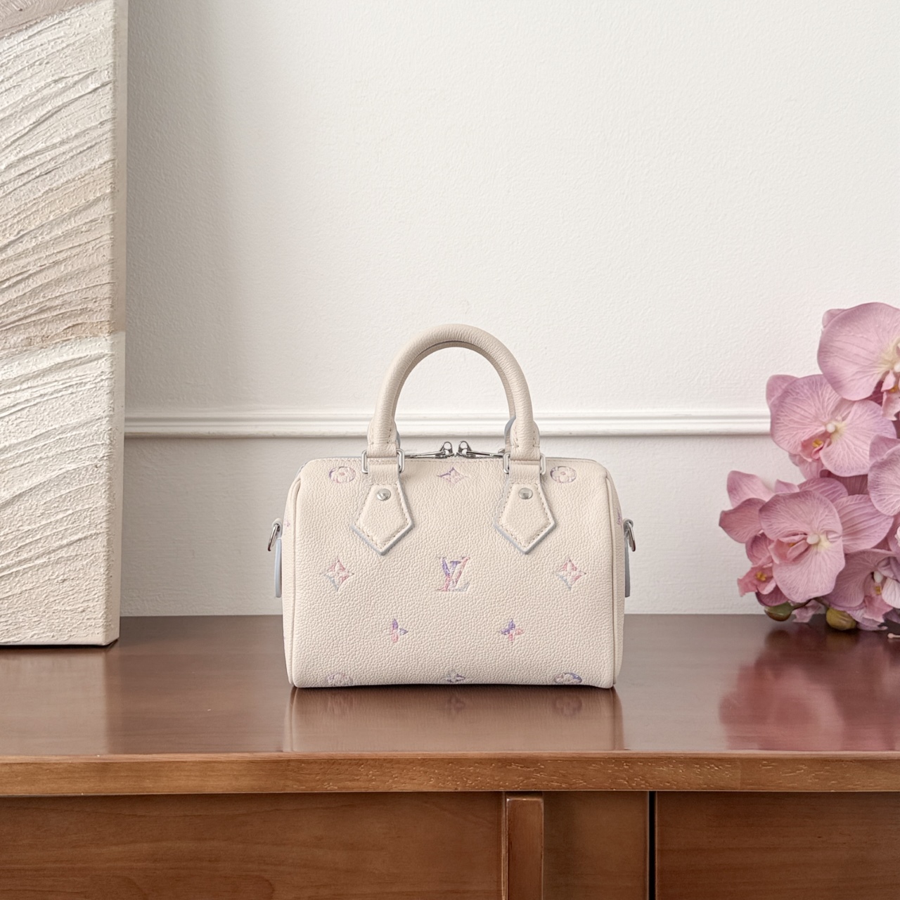 루이비통 Louis Vuitton Monogram Origine Nano Speedy Bag Ivory