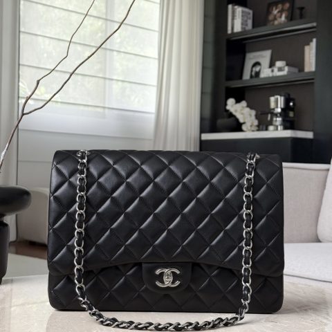 샤넬 Chanel Classic Flap Bag Black