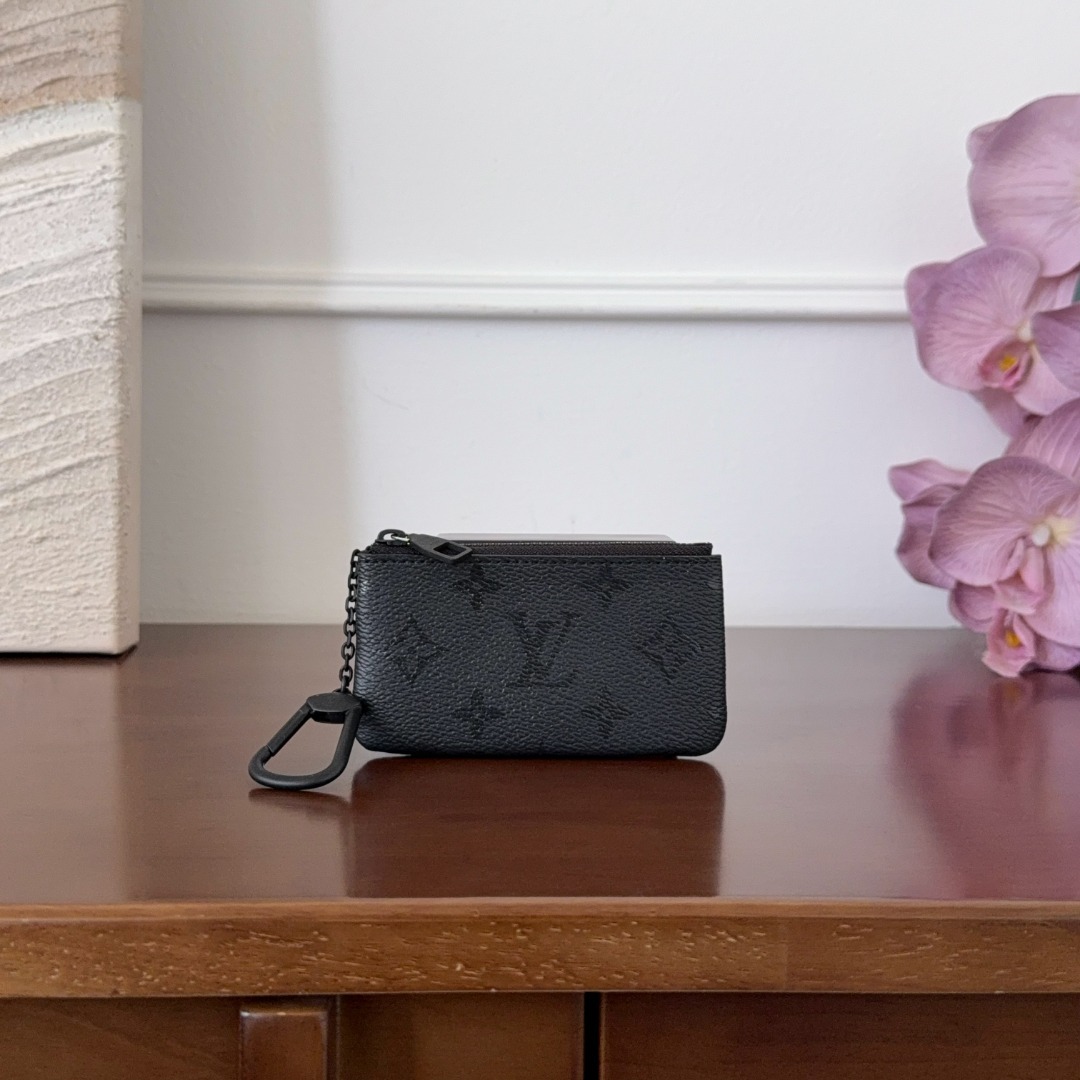 루이비통 Louis Vuitton Monogram Eclipse Key Pouch Black