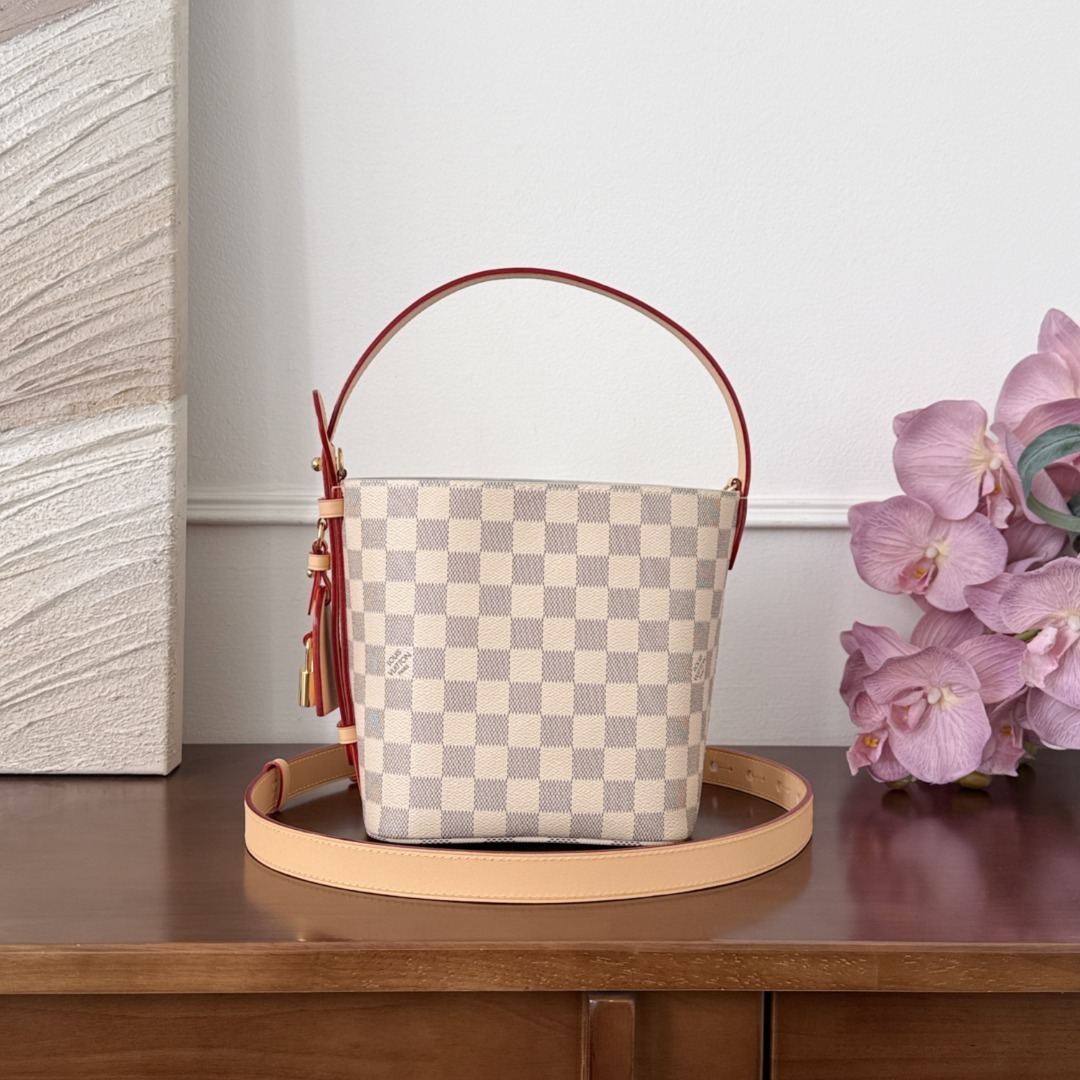루이비통 Louis Vuitton Damier Azur Noé BB Bucket Bag Damier Azur with red trim