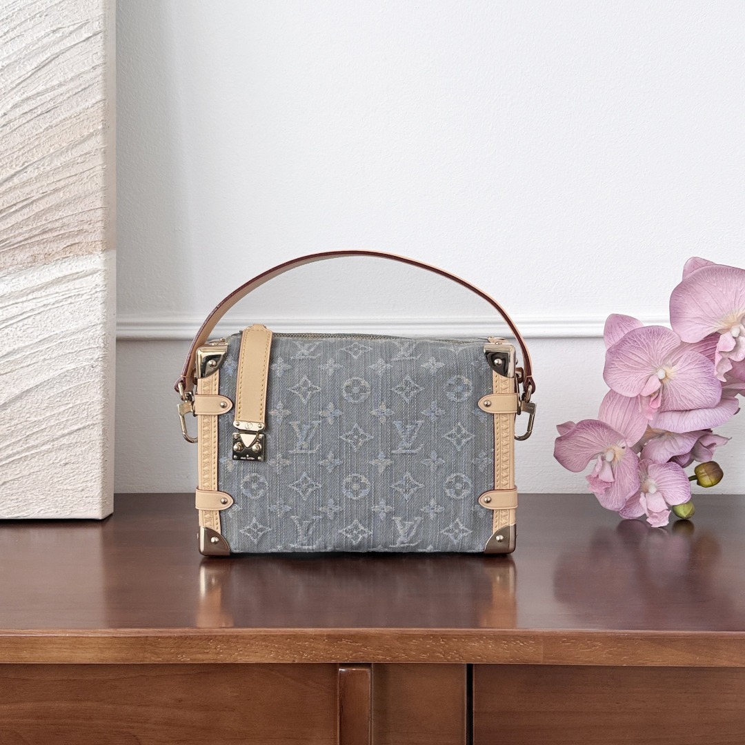 루이비통 Louis Vuitton Side Trunk MM Monogram Denim Bag – Washed Gray