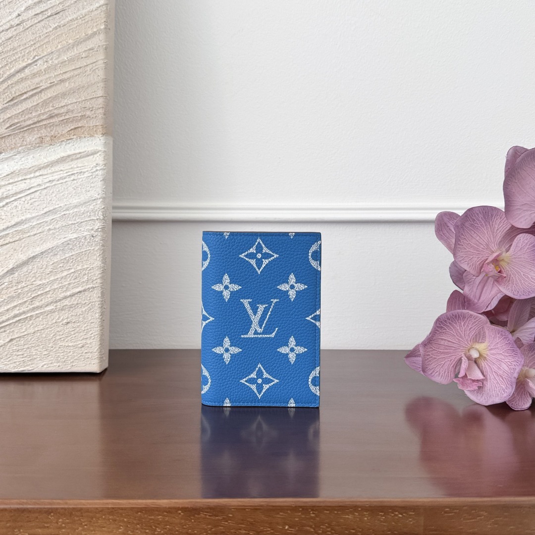 루이비통 Louis Vuitton Blue Monogram Pocket Organizer