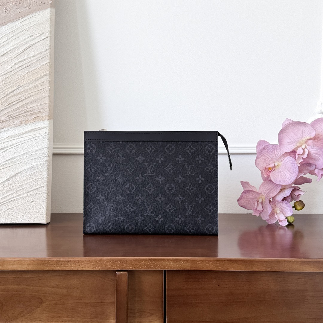 루이비통 Louis Vuitton Pochette Voyage MM Monogram Eclipse Pouch – Black/Gray