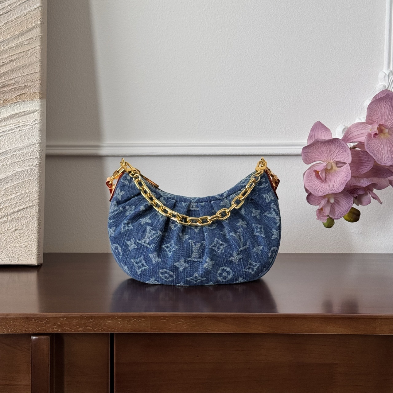 루이비통 Louis Vuitton Pochette Valley Monogram Denim Bag Blue Denim