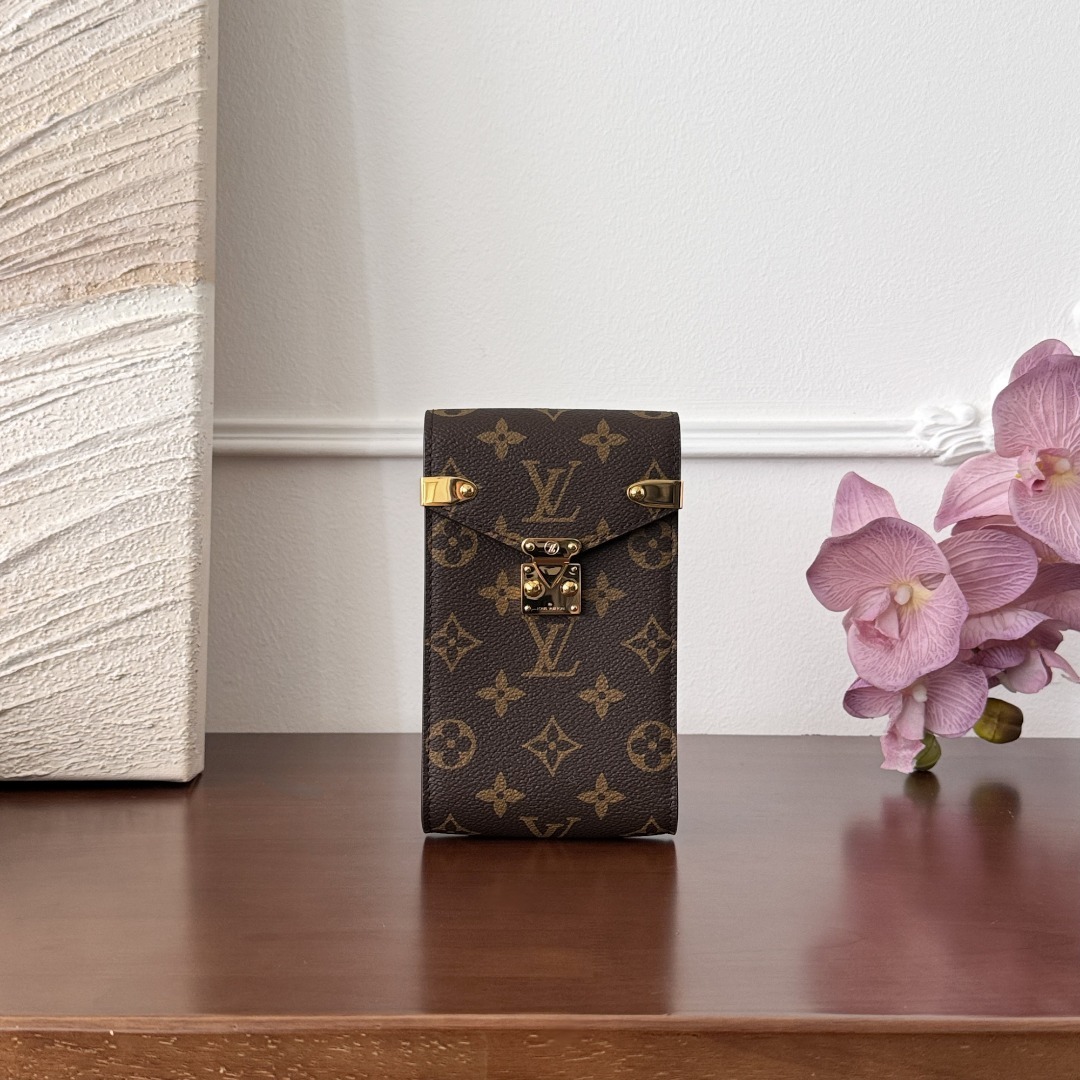 루이비통 Louis Vuitton Phone Pouch Métis Monogram Brown