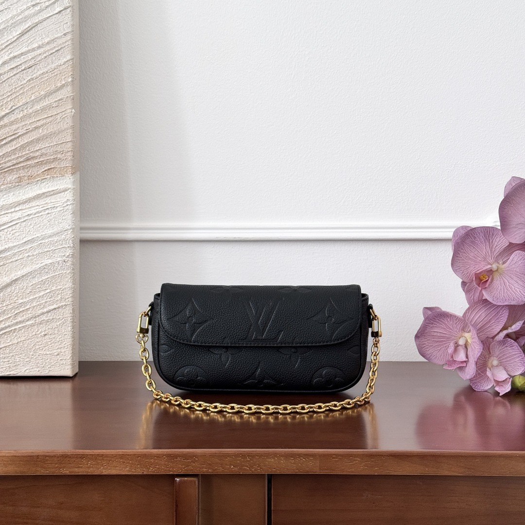 루이비통 Louis Vuitton Ivy Chain Wallet in Monogram Empreinte Leather Black