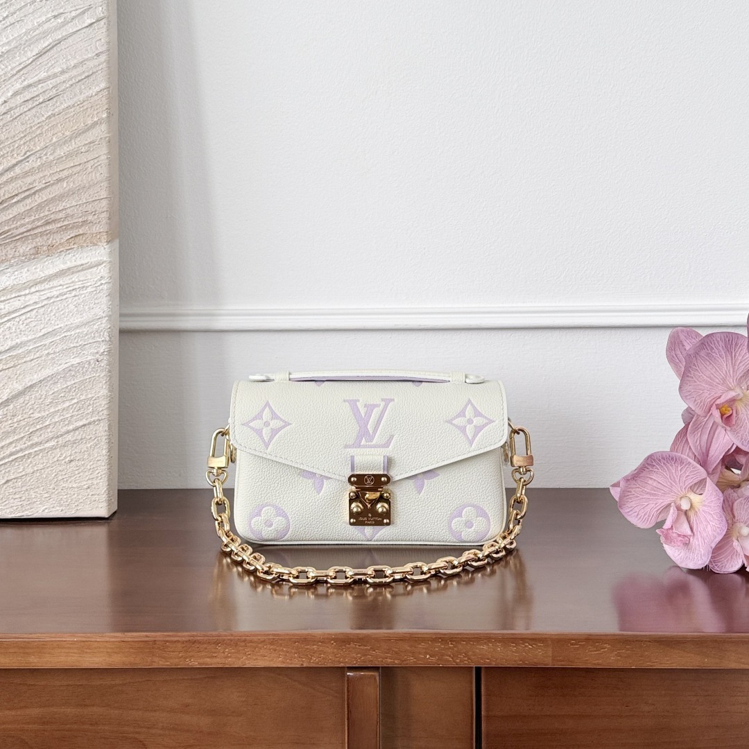 루이비통 Louis Vuitton Pochette Métis East-West Bag White and lavender