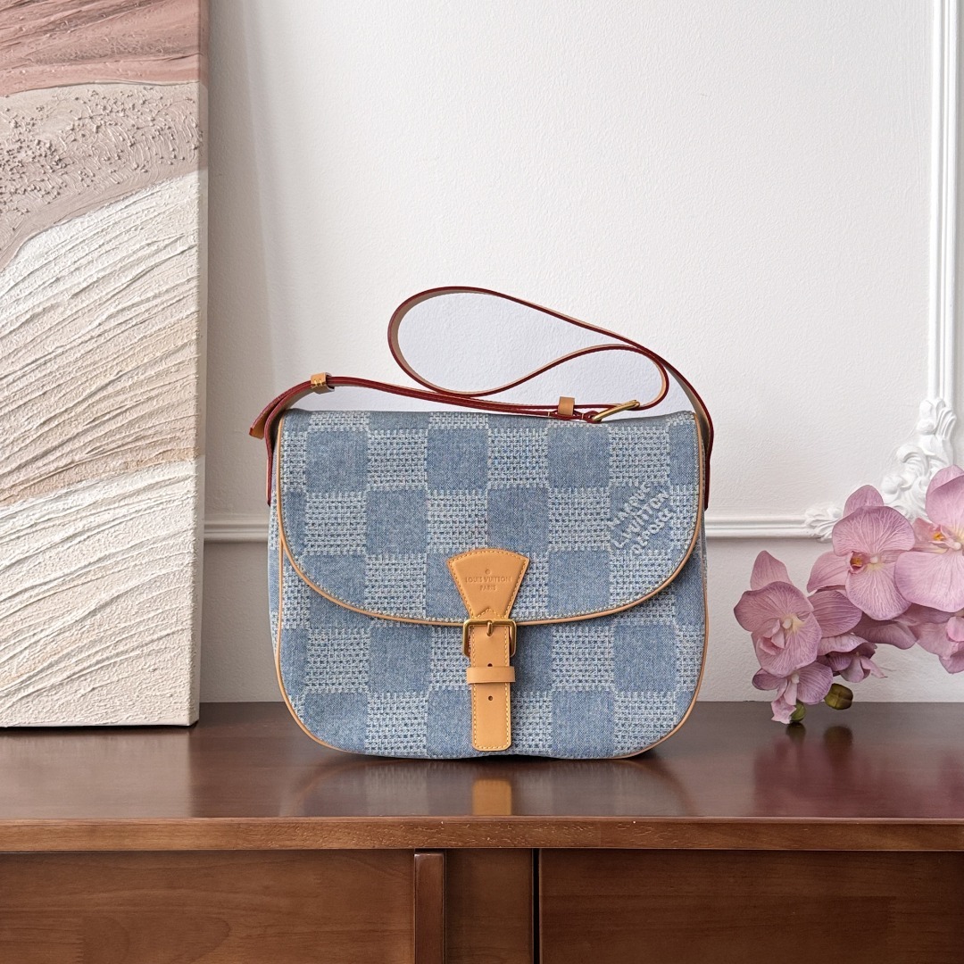 루이비통 Louis Vuitton Montsouris Messenger MM Damier Denim 3D Bag — Blue