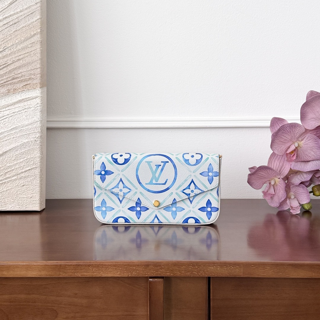 루이비통 Louis Vuitton Félicie Pochette Lagoon Blue