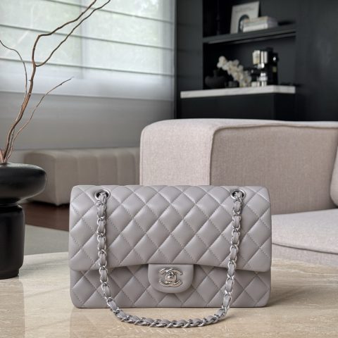 샤넬 Chanel Classic Flap Bag – Light Gray