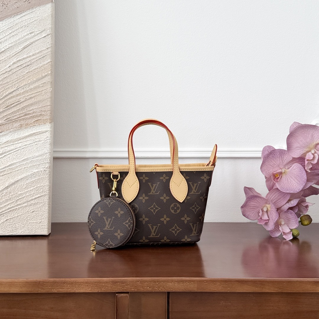 루이비통 Louis Vuitton Neverfull BB Monogram Brown