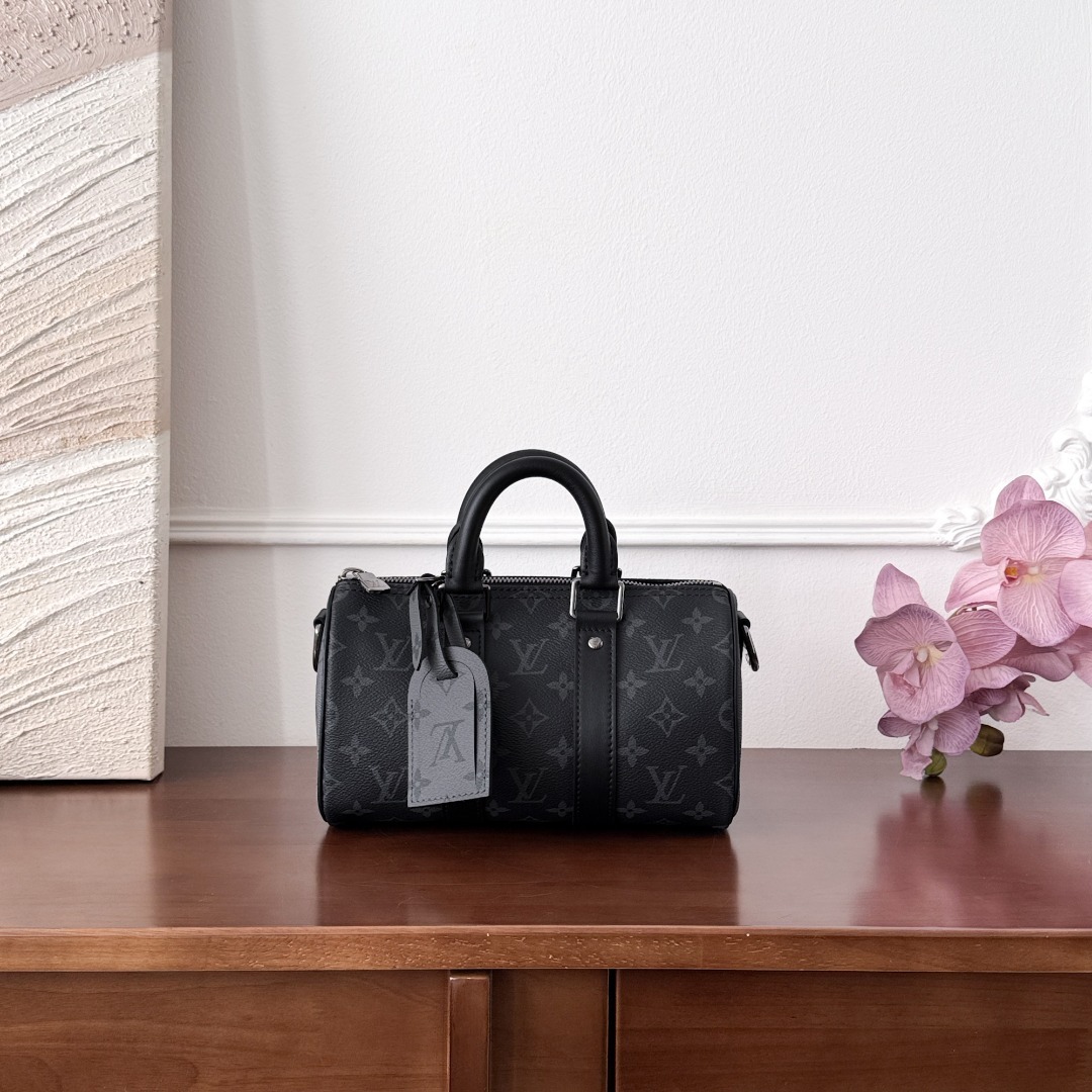 루이비통 Louis Vuitton Keepall Bandoulière 25 Monogram Eclipse Black and gray