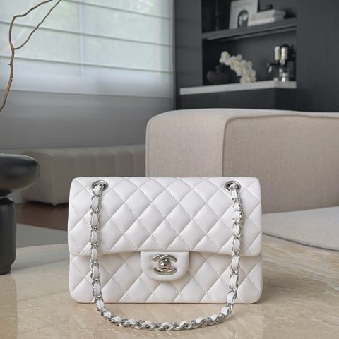 샤넬 Chanel Classic Flap Bag White