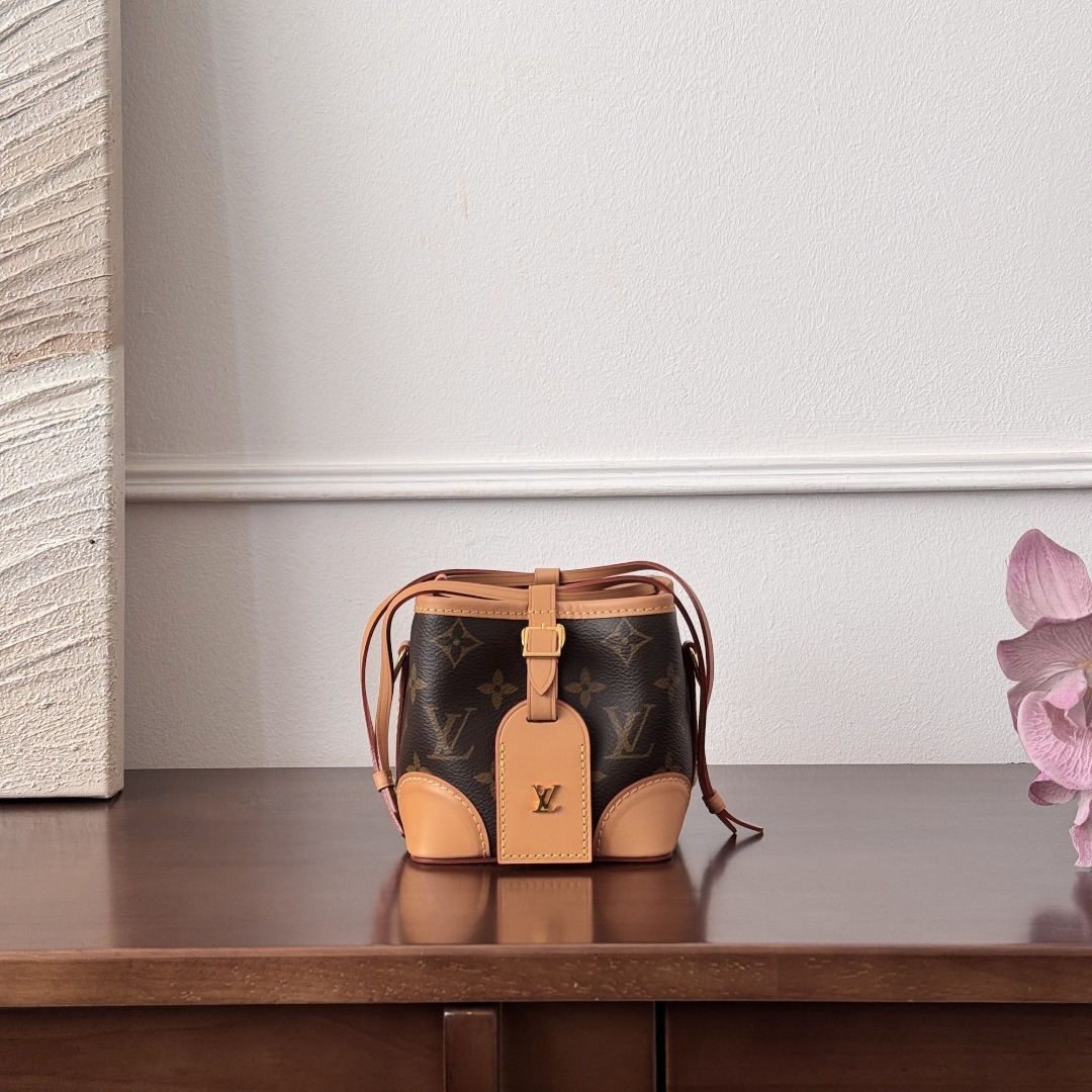 루이비통 Louis Vuitton Monogram Noé Purse Shoulder Bag, Brown