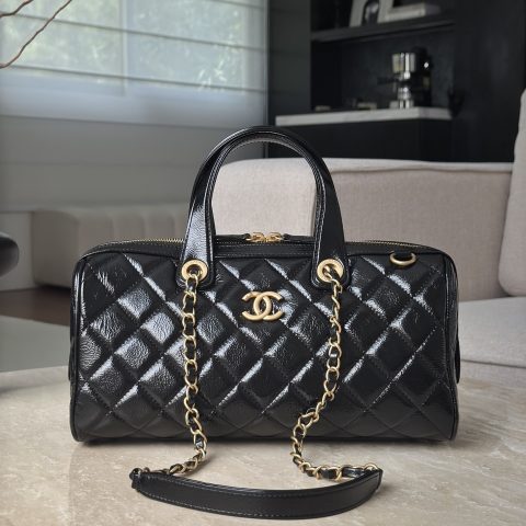 샤넬 Chanel Quilted Bowling Bag – Black