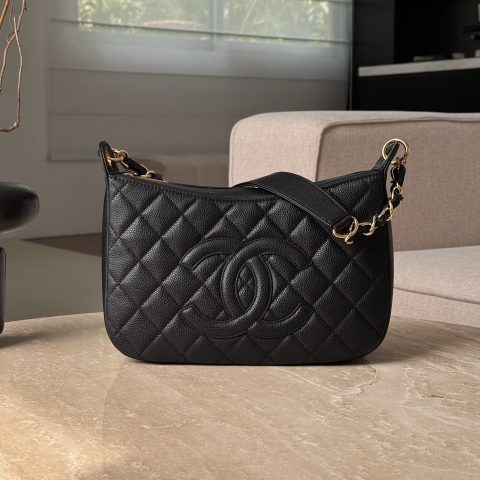샤넬 Chanel Quilted CC Chain Hobo Bag Black
