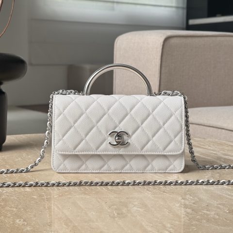 샤넬 Chanel White Quilted Mini Top-Handle Flap Bag