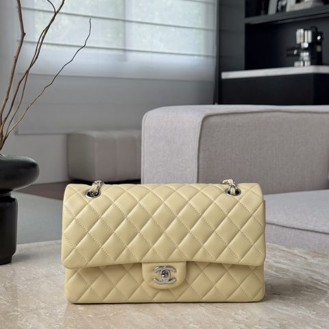 샤넬 Chanel Classic Flap Bag – Light Yellow