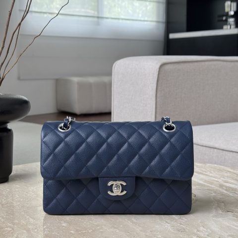 샤넬 Chanel Blue Classic Flap Bag