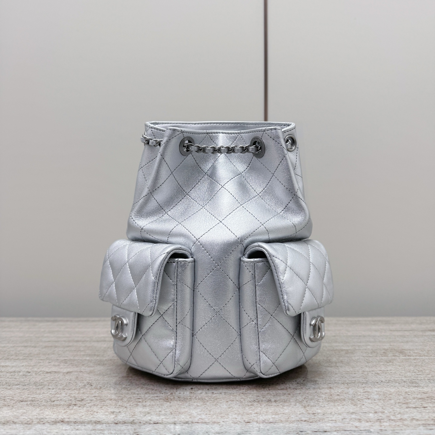 샤넬 CHANEL Silver Quilted Double-Pocket Backpack