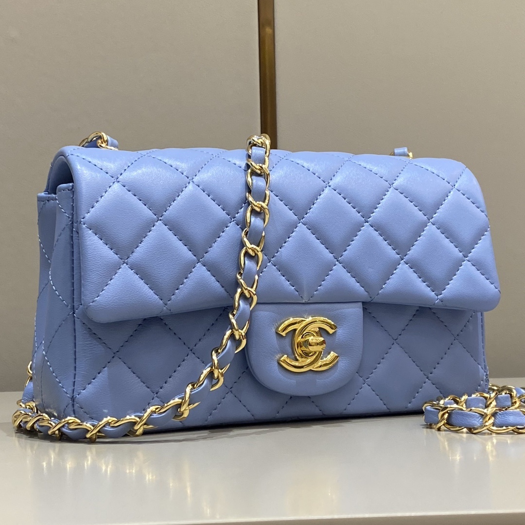 샤넬 Chanel Mini Quilted Flap Bag Light blue