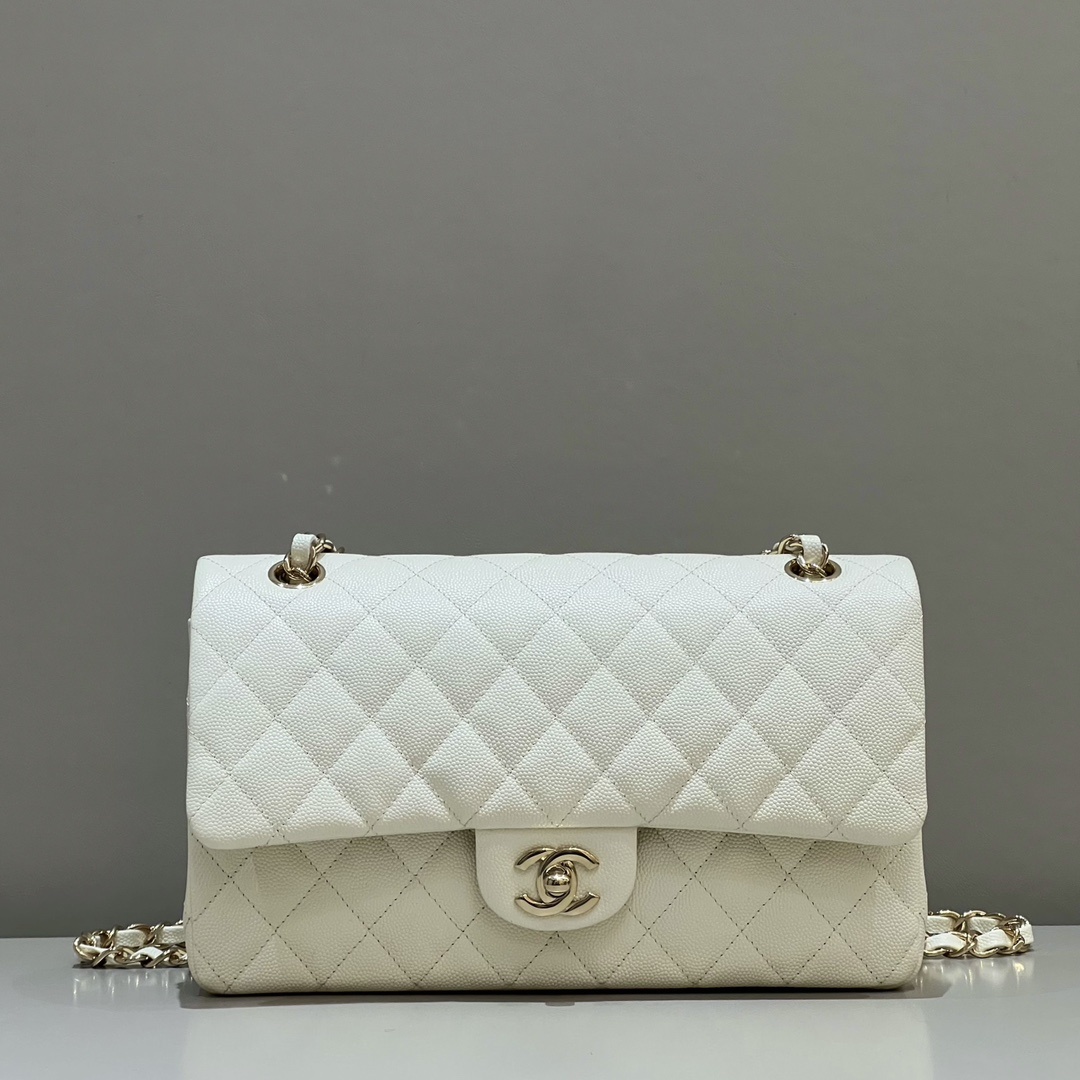 샤넬 Chanel Classic 11.12 Handbag in Ivory