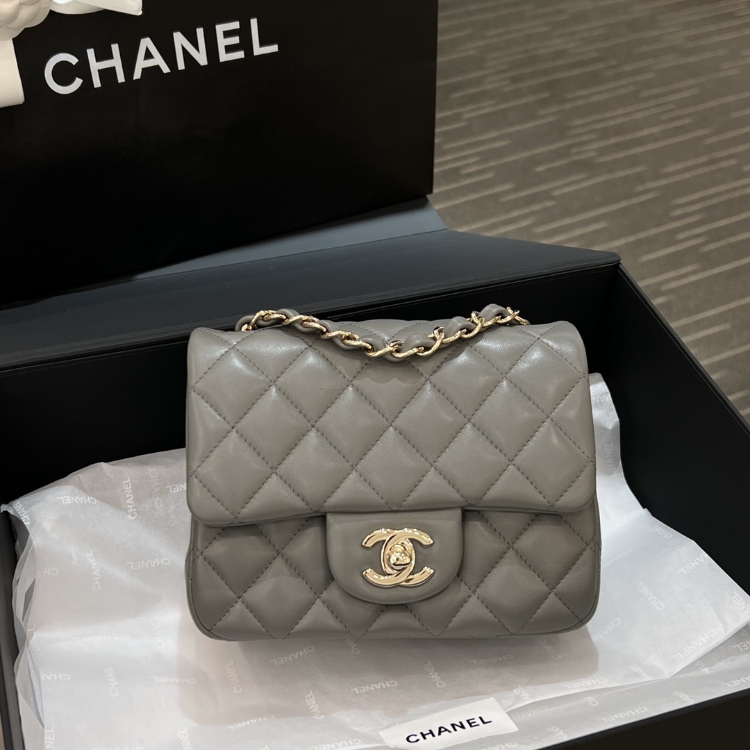 샤넬 Chanel Small Classic Flap Bag in Gray Lambskin